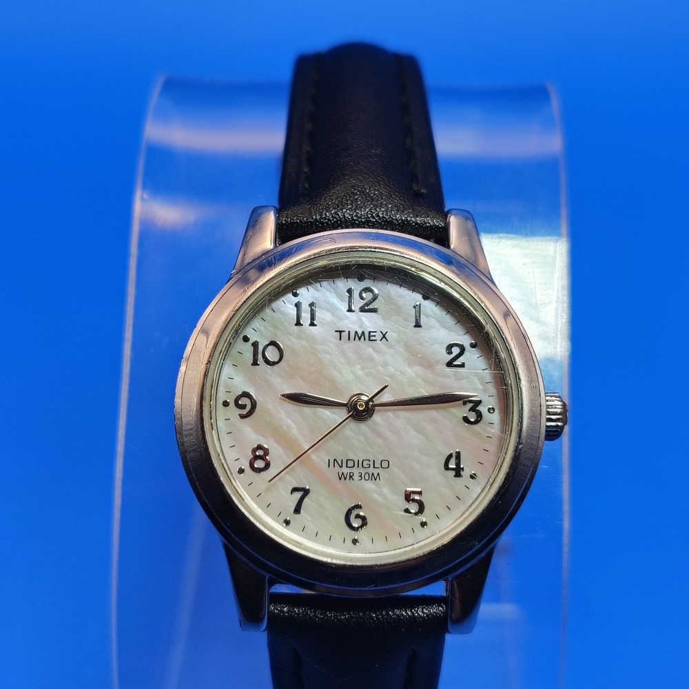 Vintage 1997 Timex Indiglo Date Mother of Pearl 25mm‎ Women's Quartz Watch